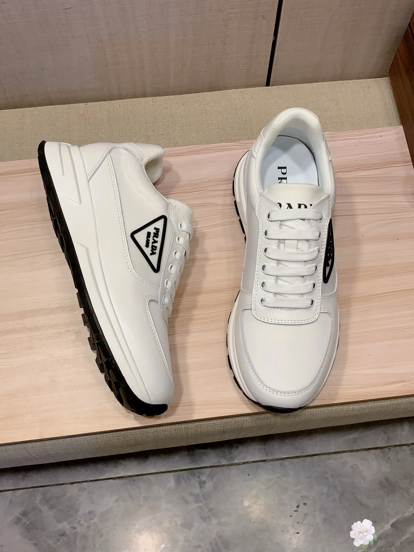 Men's Men's Shoes💰420💰💰🎩🎩[Lightning][Lightning] "PRADA*" The latest and most popular casual shoes, top brand [seduce] luxury~purchase, top~quality. [Strong] The upper is made of imported breathable cowhide with material ➕ breathable sheepskin feet (•) and fine workmanship. The original stylish and stylish soft rubber wear-resistant and non-slip outsole is light and comfortable on the feet. The real thing looks better when photographed. 085: code: 38-44, 3️⃣ colors selected